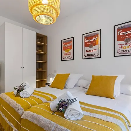 Andy Warhol Con Terraza Apartment Gijon